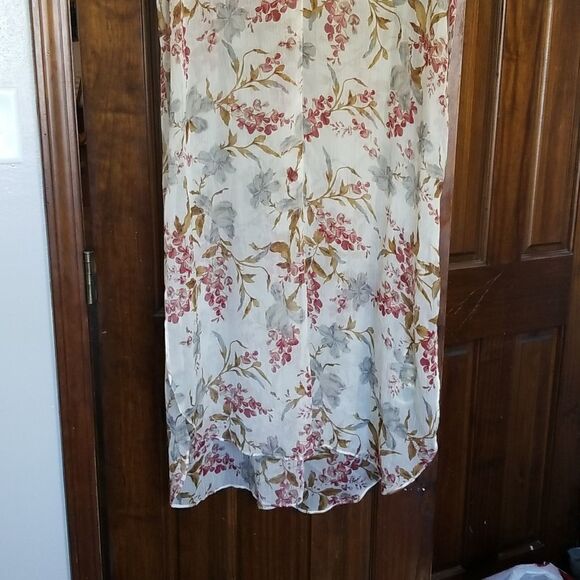 Vince Camuto sheer floral tunic top - Picture 7 of 12